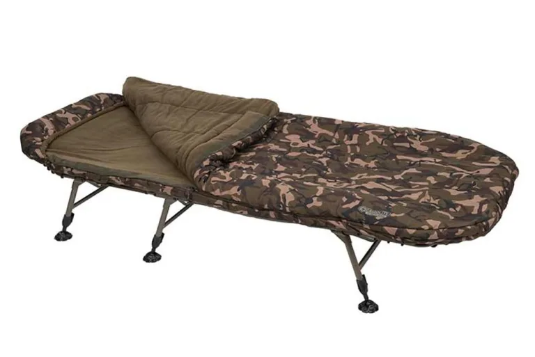 Fox Rybářské lehátko se spacákem Camolite Sleep System