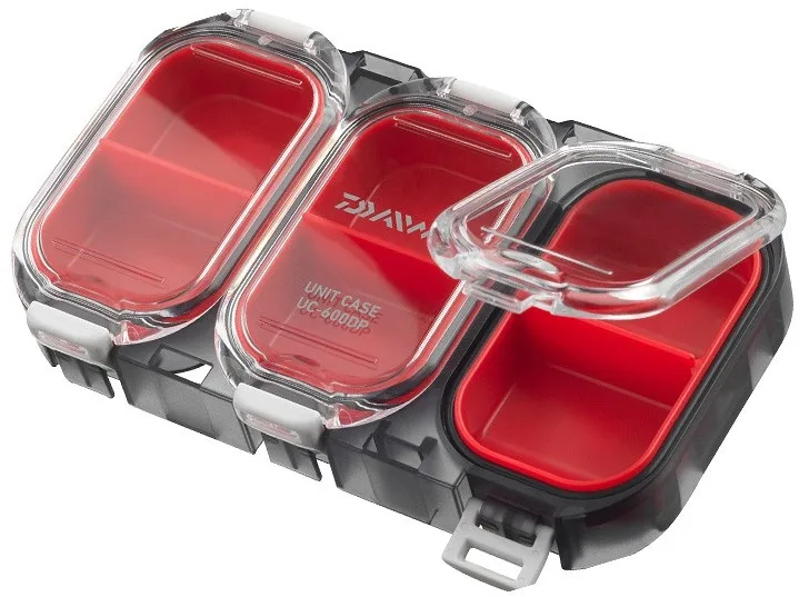 Daiwa vodotěsná krabička waterproof sealed unit case 600 červená - 6 přihrádek