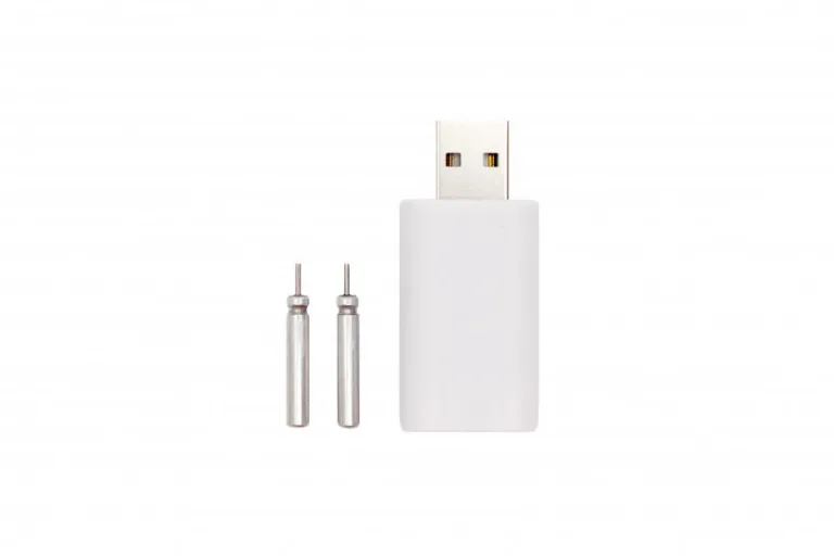 Flajzar USB nabíječka a 2x baterie CR425 - 3V